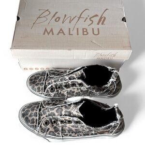 Blowfish Malibu Women's Play Slip-On Sneakers in a leopard print size 6
